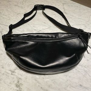 Fanny pack